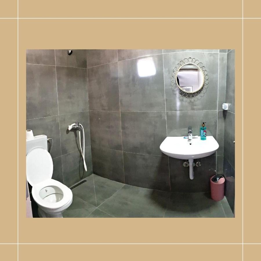Pristina Newborn Rooms Esterno foto