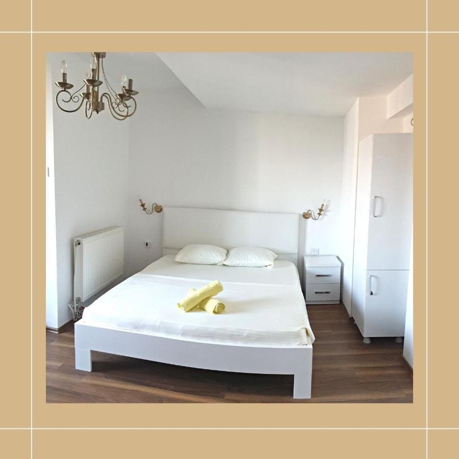 Pristina Newborn Rooms Esterno foto